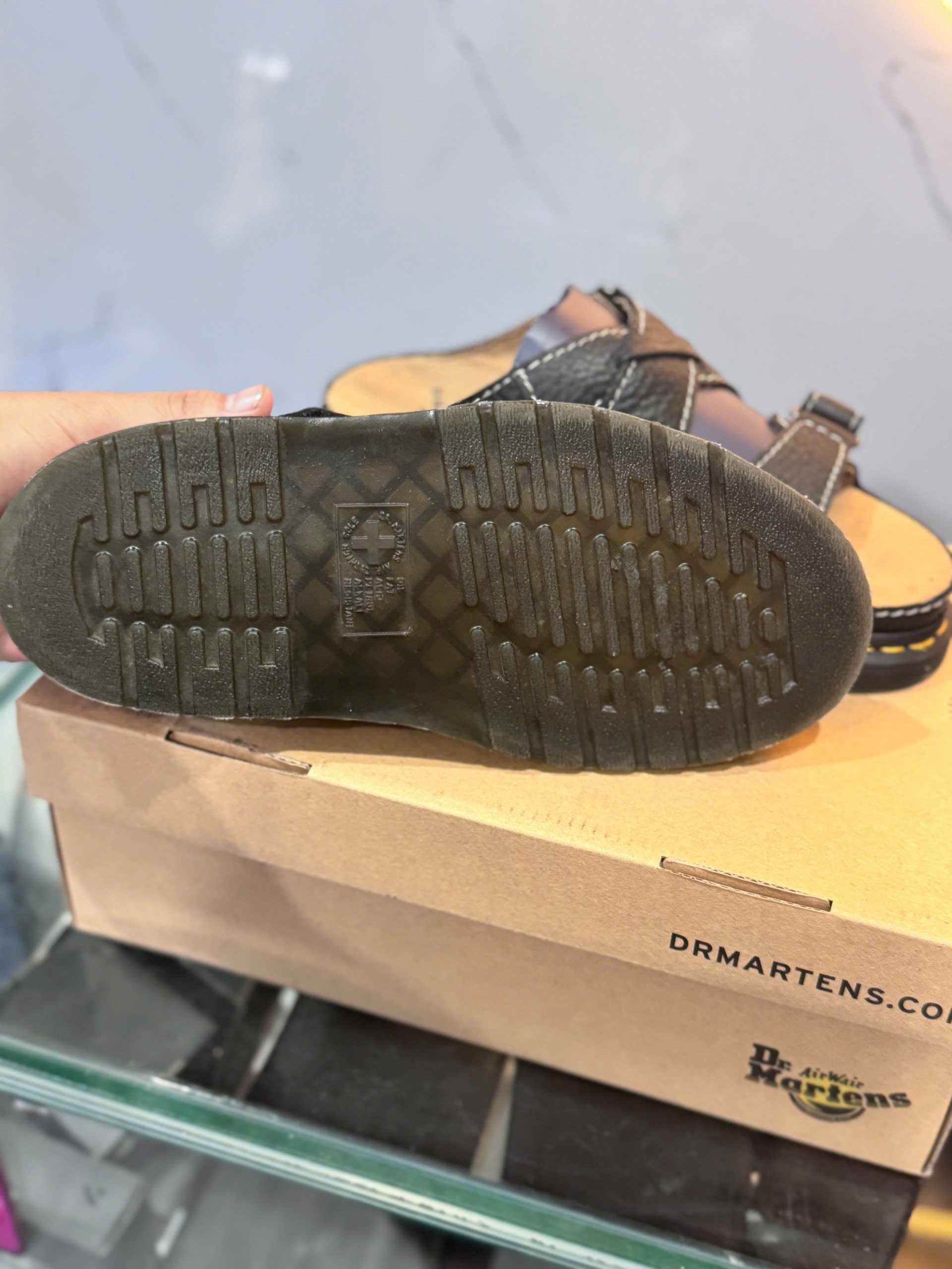 Dép Dr. Martens Dull 2020 chính hãng